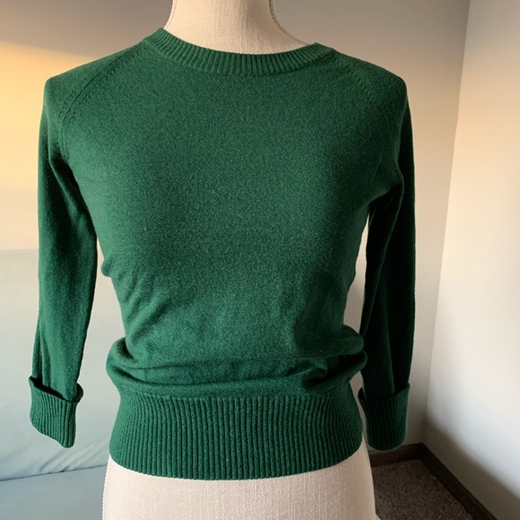 Banana Republic Sweaters - Banana Republic merino wool crew neck sweater